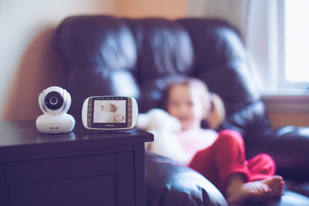 NEW Motorola MBP36S Digital Video Baby Monitor Portable