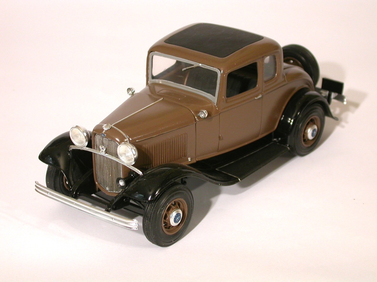 amt 1932 ford coupe