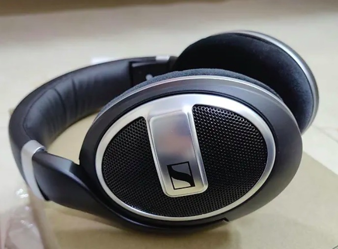 SENNHEISER HD 599 SE Special Edition Open Back Headphones HD599 HD599SE