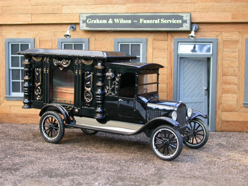 1925_Ford_Model_TT_Hearse-fvl1.jpg